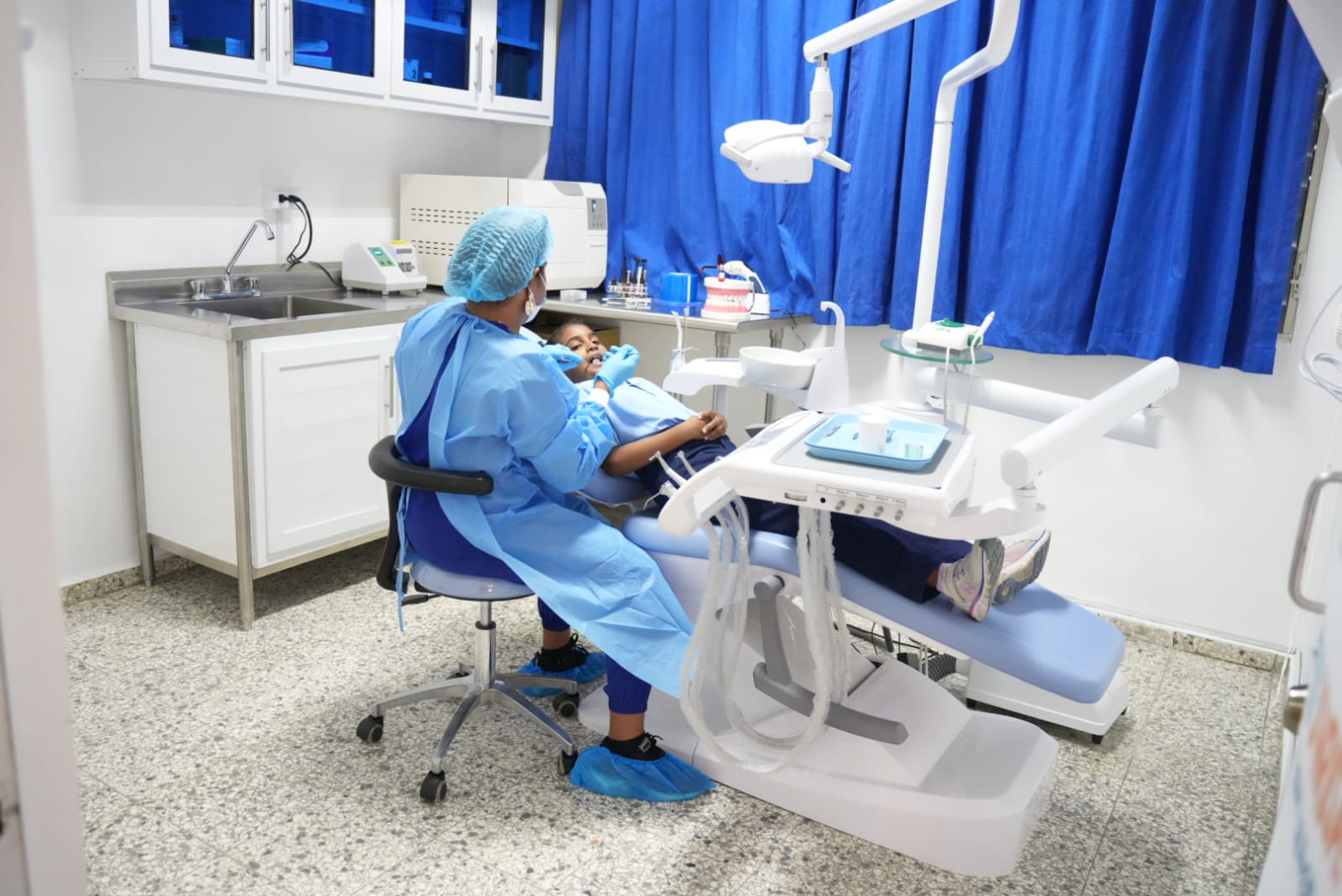 El INABIE beneficiará a más de 51,000 estudiantes de Los Alcarrizos con atención en nuevo módulo de salud bucal