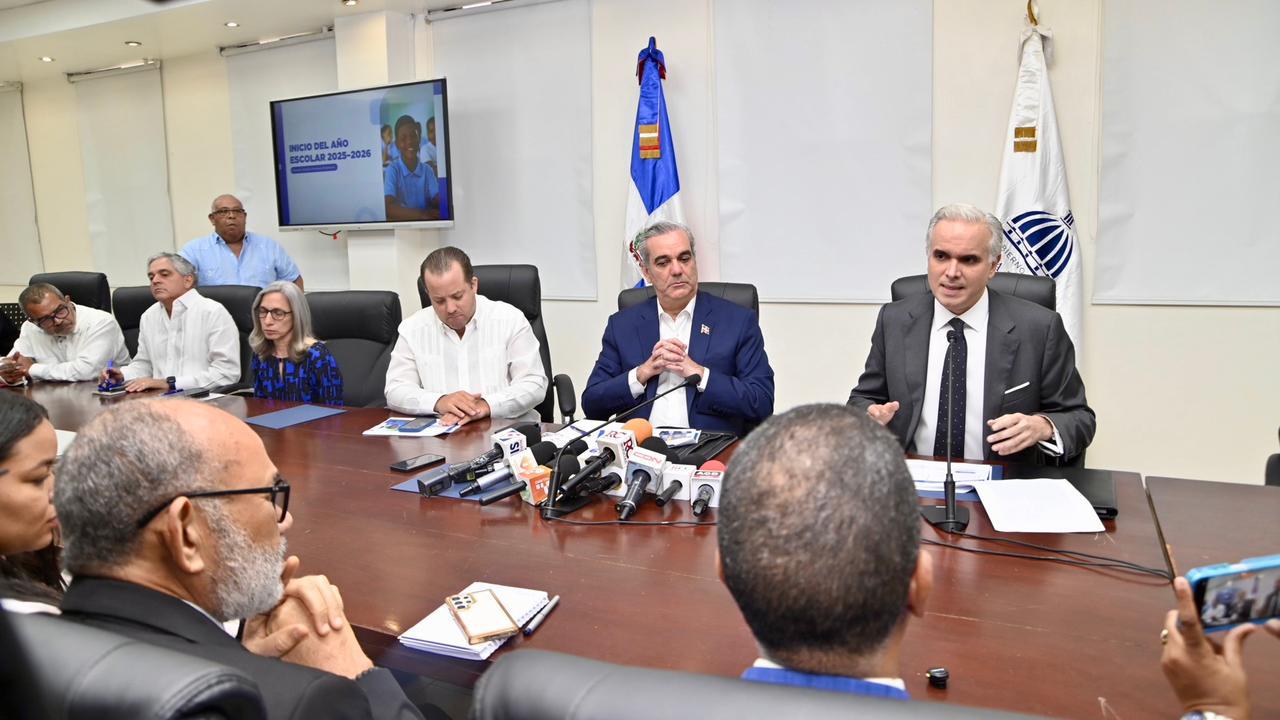 Presidente Abinader pondera que la alimentación escolar estará garantizada desde el primer día de clases
