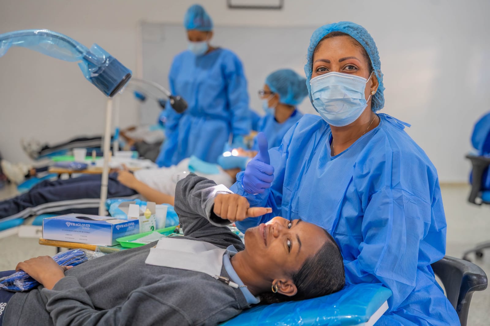 El INABIE beneficia a más de 700 estudiantes de Monte Plata en jornada de salud integral
