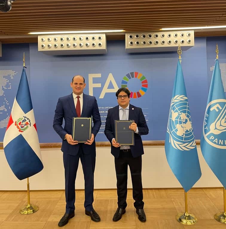 RD y FAO firman un acuerdo para continuar fortaleciendo el Programa de Alimentación Escolar del INABIE