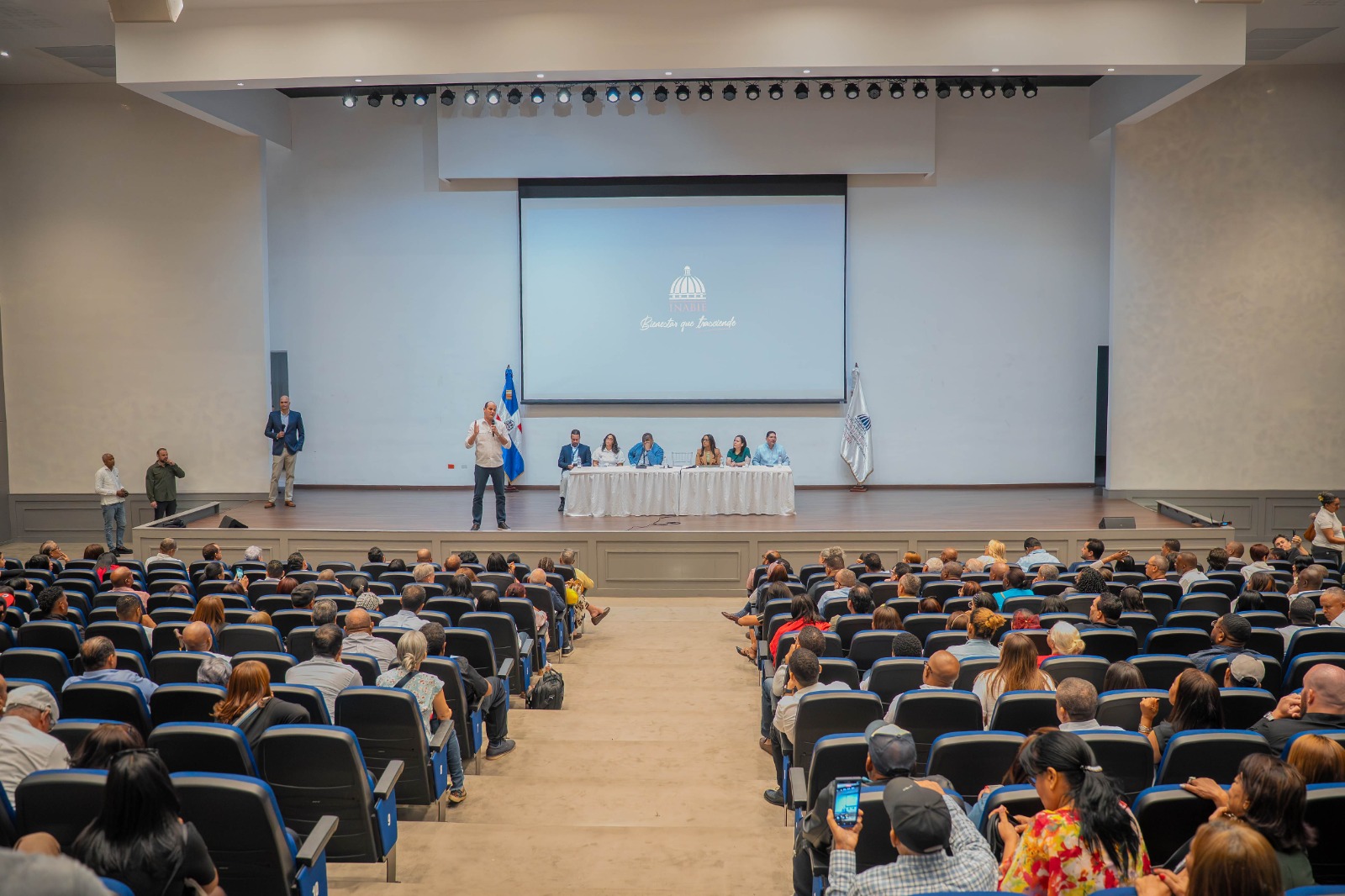 INABIE se reúne con suplidores para escuchar inquietudes sobre proyecto de pliego de condiciones específicas para licitaciones del almuerzo escolar de los próximos años lectivos
