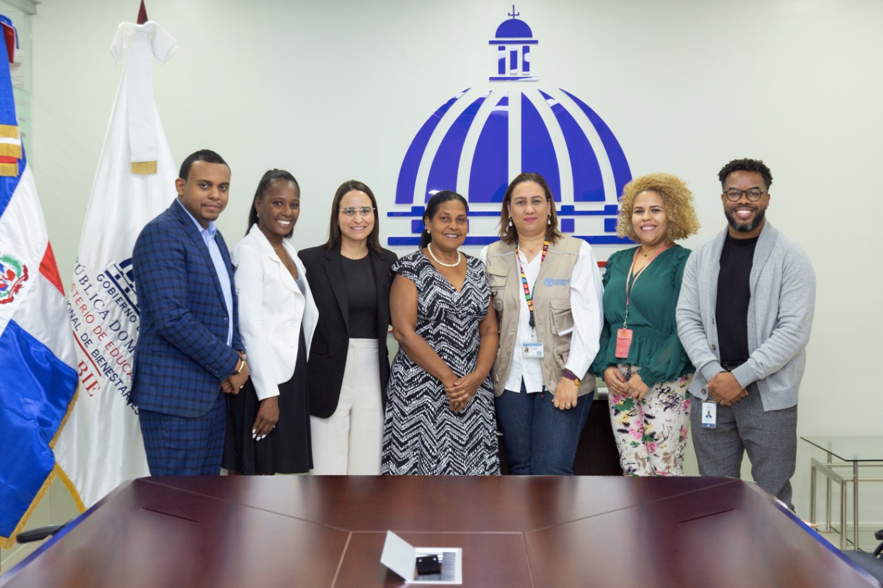 Delegación de Cuba visita INABIE para conocer buenas prácticas en Programa de Alimentación Escolar 