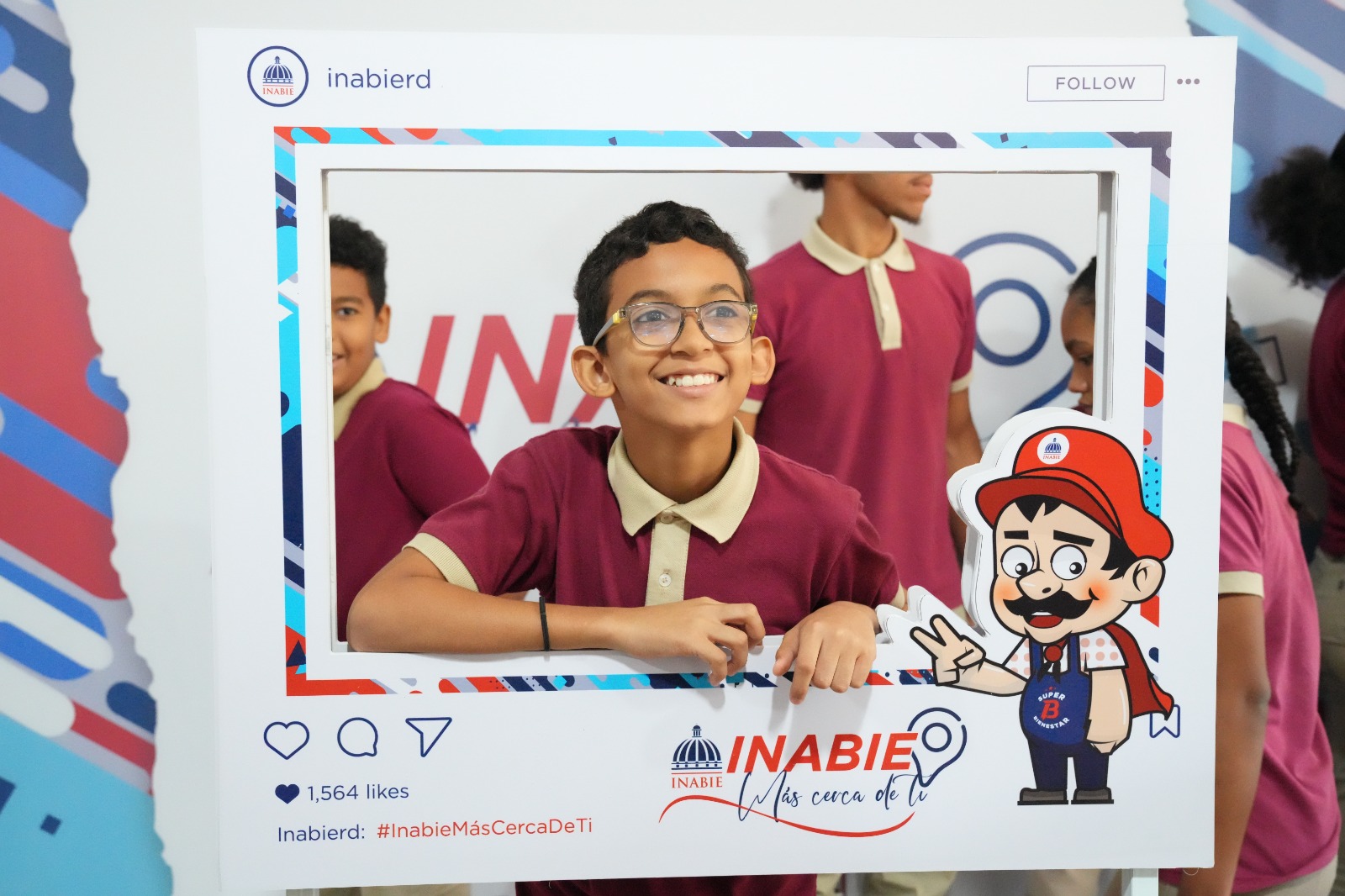INABIE promociona servicios y capacita a estudiantes preuniversitarios en educación alimentaria nutricional
