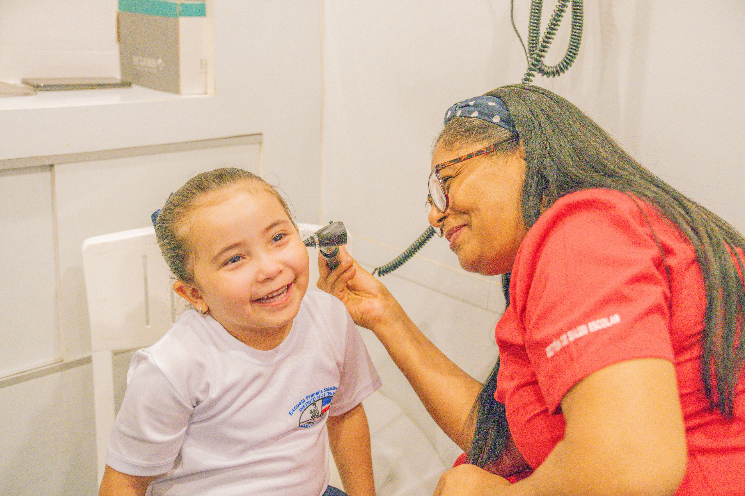 INABIE supera los 1,000 millones de raciones alimenticias y brinda atención en salud a más de 311,000 estudiantes en 2025