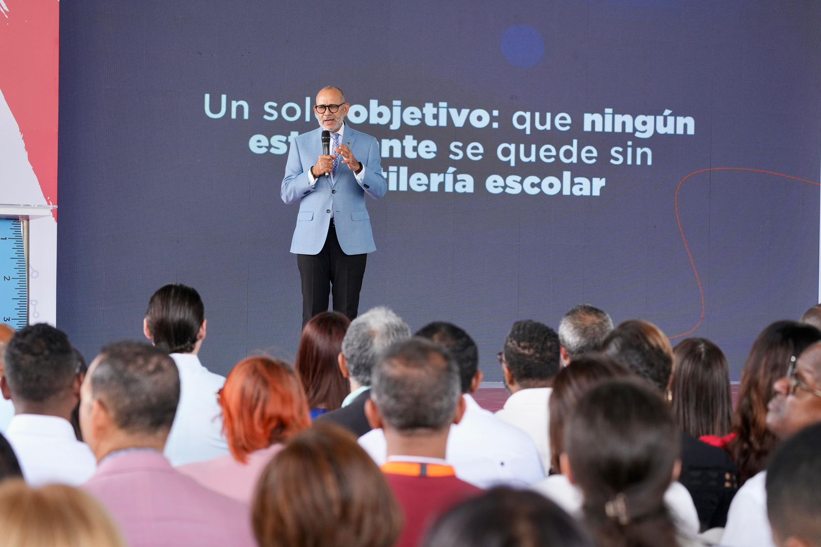 MINERD e INABIE inician entrega de la utilería escolar para el próximo año lectivo 2025-2026